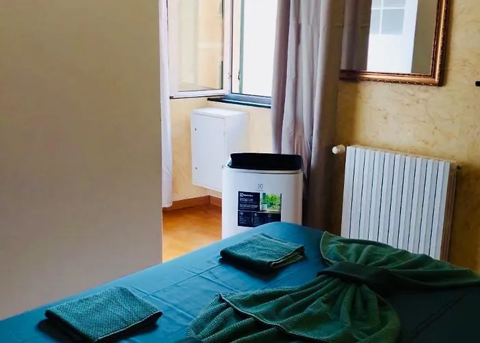 Cozy 2 Bedroom Flat 5 Minutes Walk From Station *