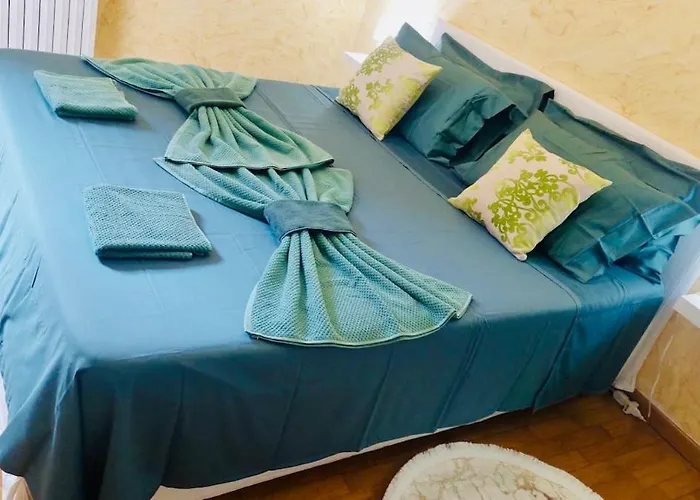 דירה Cozy 2 Bedroom Flat 5 Minutes Walk From Station ג'נובה
