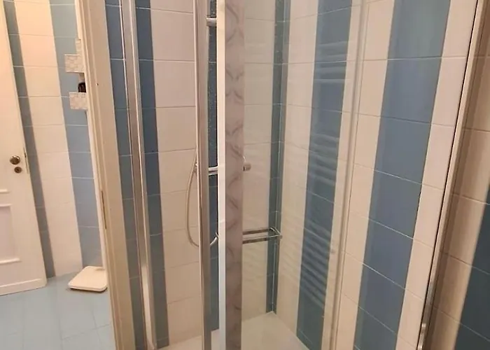 Cozy 2 Bedroom Flat 5 Minutes Walk From Station דירה ג'נובה